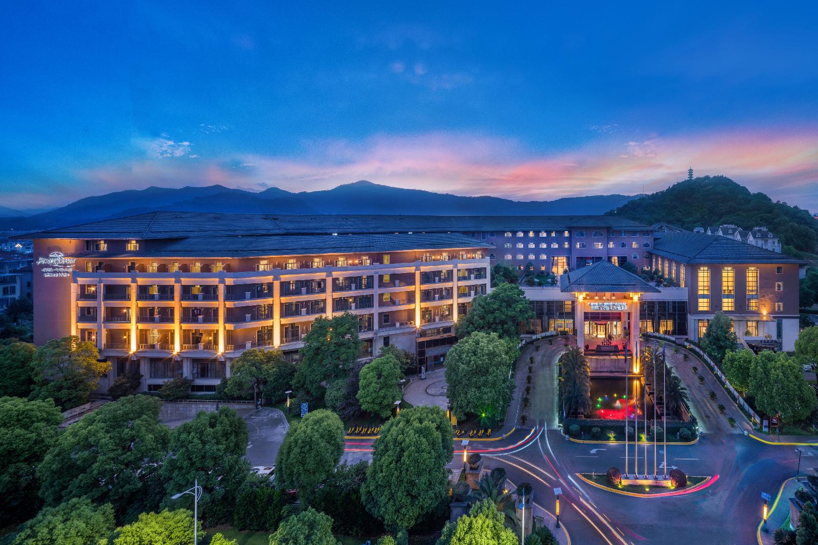 Tongfang Plaza Zhuji in Shaoxing, People's Republic of China