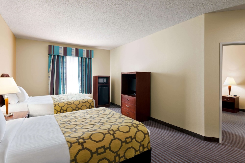 Baymont by Wyndham Elizabethtown - photo 10