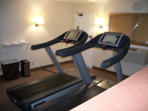 Camino Inn and Suites - photo 11