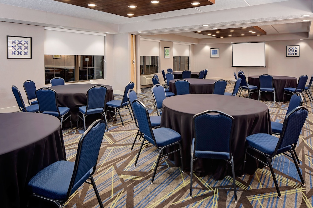 Holiday Inn Express Harrisburg East by IHG - photo 33