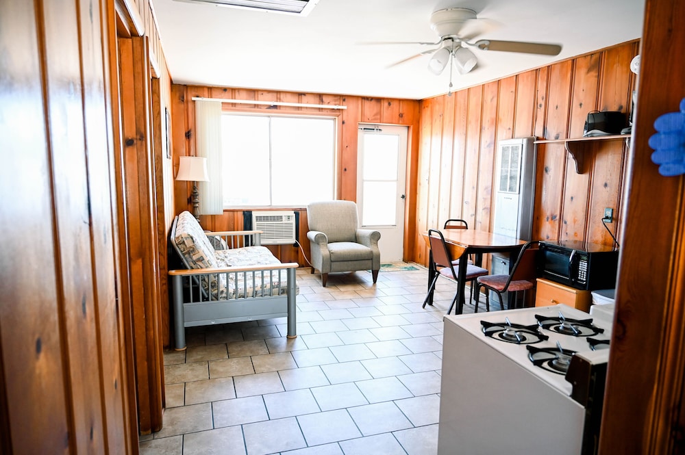 Lamplighter Resort - photo 6