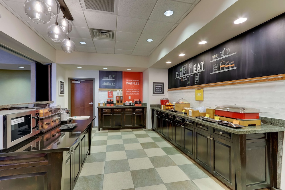 Hampton Inn & Suites Swansboro Near Camp Lejeune - photo 44