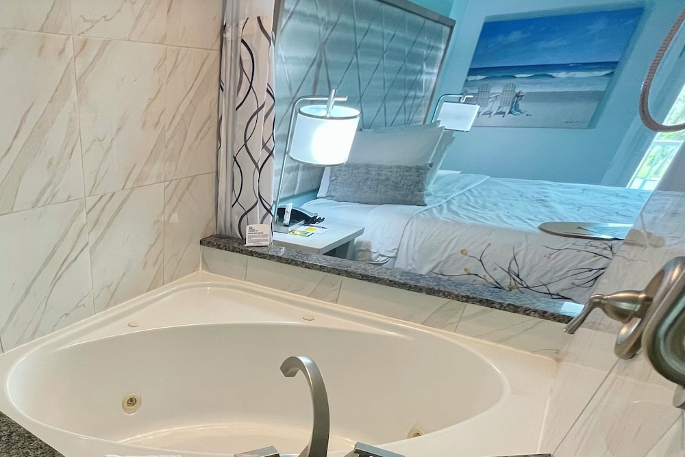 Ocean Sands Beach Boutique Inn 1 Acre Private Beach - photo 44