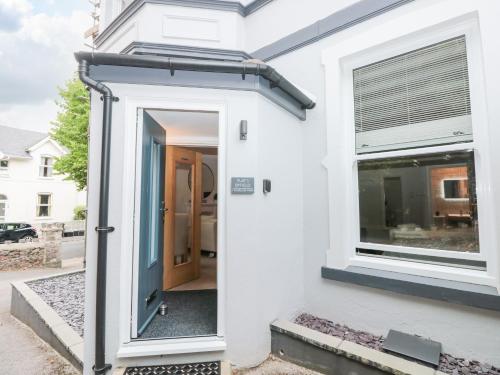 Flat 1 Byfield — 4-Star Luxury Hotel in Torquay, United Kingdom