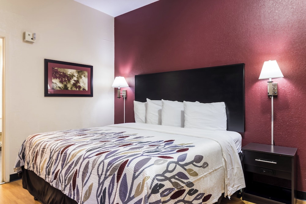 Red Roof Inn Atlanta Kennesaw State University - photo 8