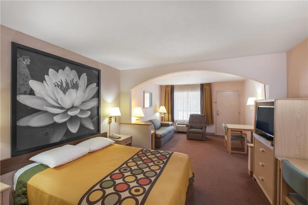 Super 8 by Wyndham Jasper TX - photo 12