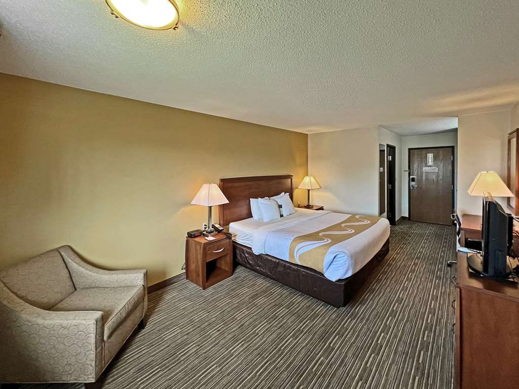 Quality Inn Mitchell I 90 - photo 13