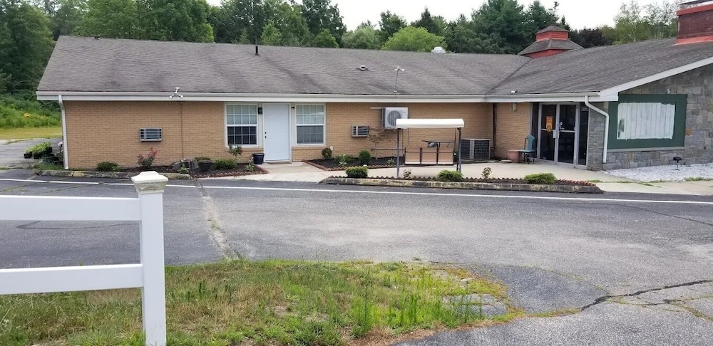 Americas Best Value Inn Putnam - photo 14