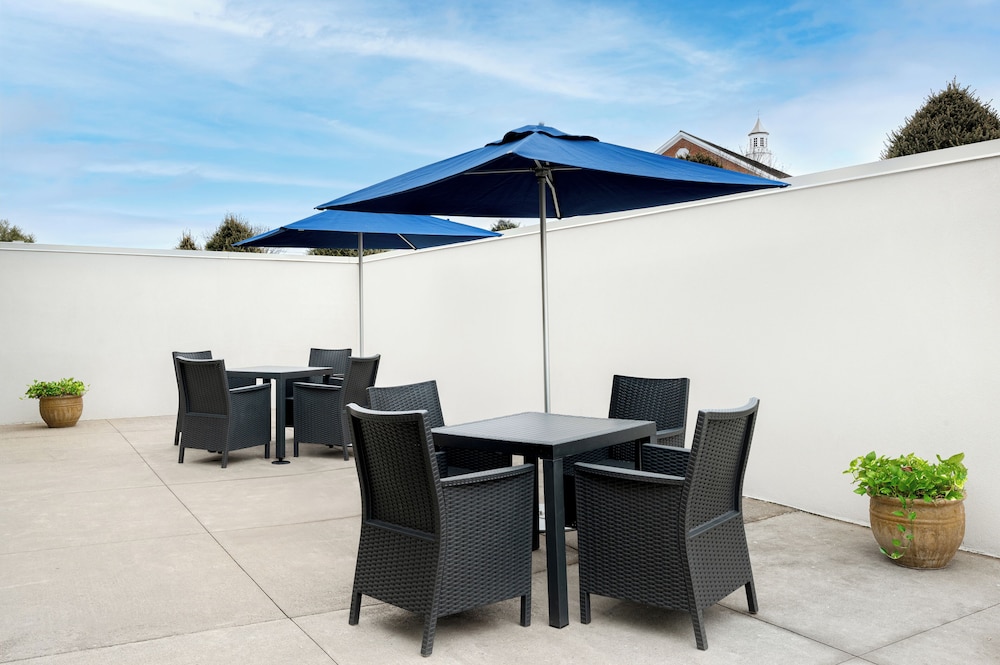 Hampton Inn Bloomsburg - photo 39
