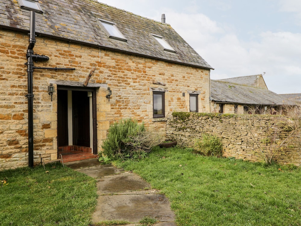 Stable Cottage — 4-Star Luxury Hotel in Moreton In Marsh, United Kingdom
