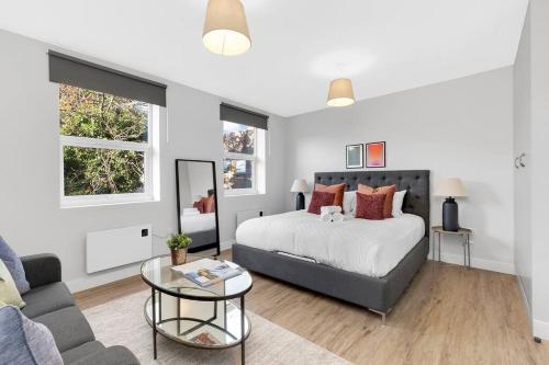 Stunning and Extremely spacious 1bed flat in Tooting — 4-Star Luxury Hotel in London, United Kingdom
