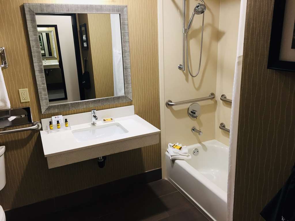 Best Western Plus Portland Airport Hotel & Suites - photo 22