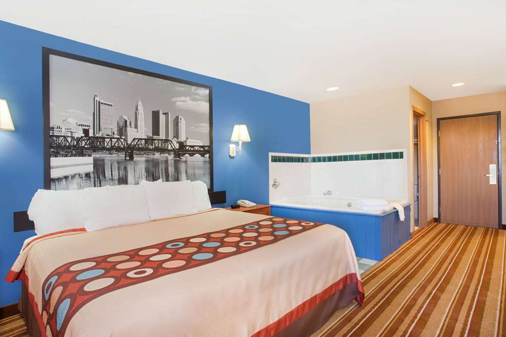 Super 8 by Wyndham Defiance - photo 8