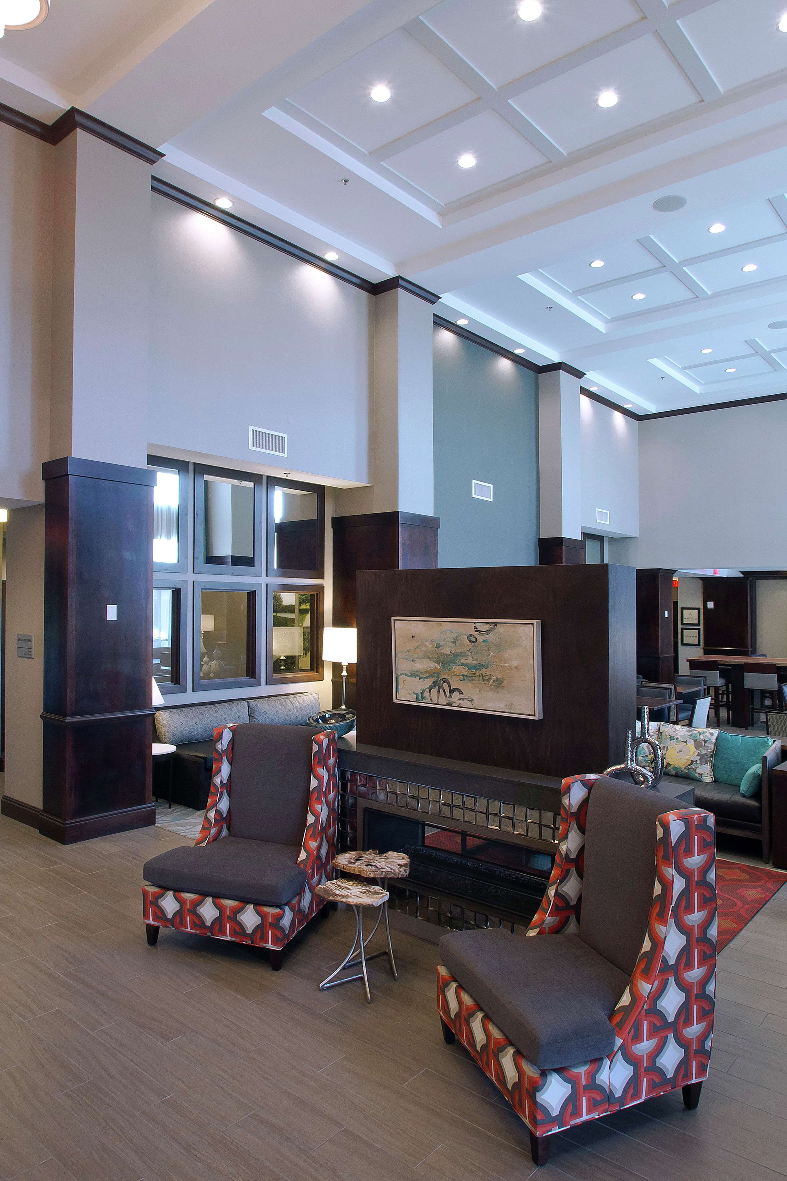 Hampton Inn & Suites Columbus University Area - photo 7