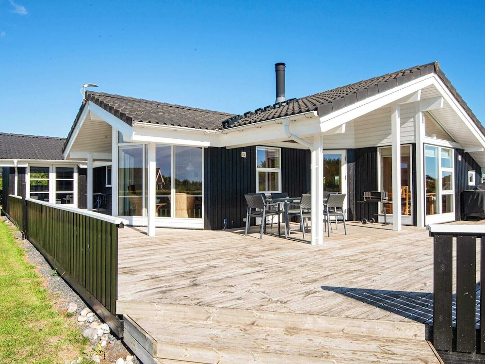 10 Person Holiday Home in Sydals — 5-Star Luxury Hotel in Horuphav, Denmark