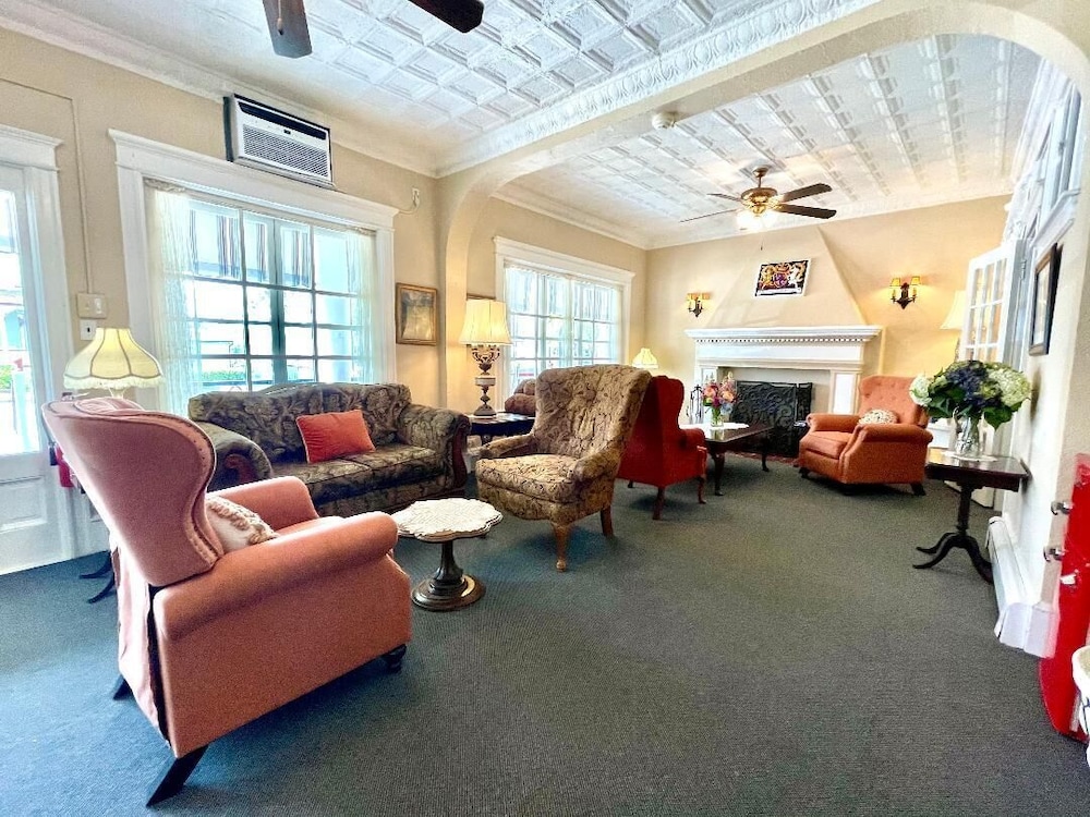Quaker Inn - photo 16