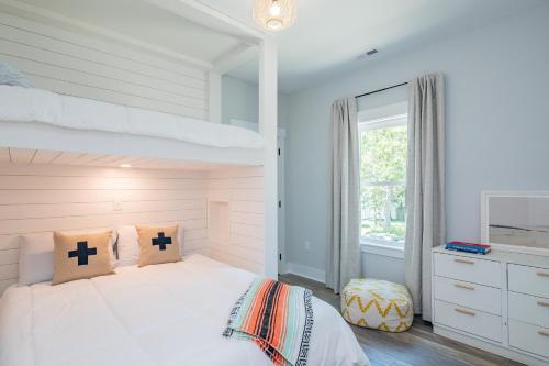 Suga Shack by Oak Island Accommodations - photo 6