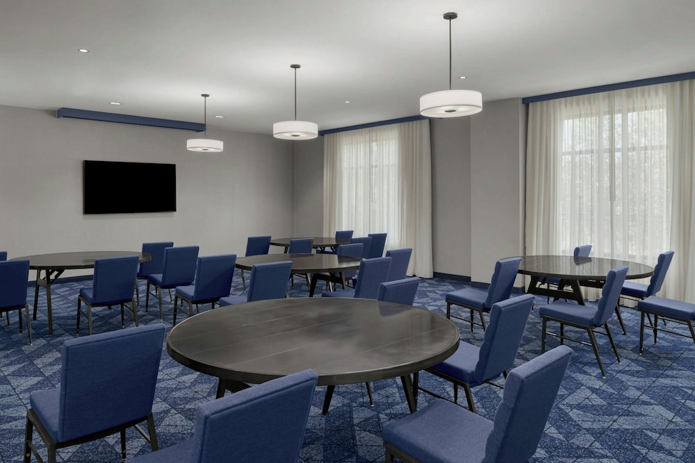 Courtyard by Marriott Pittsburgh Airport Settlers Ridge - photo 33