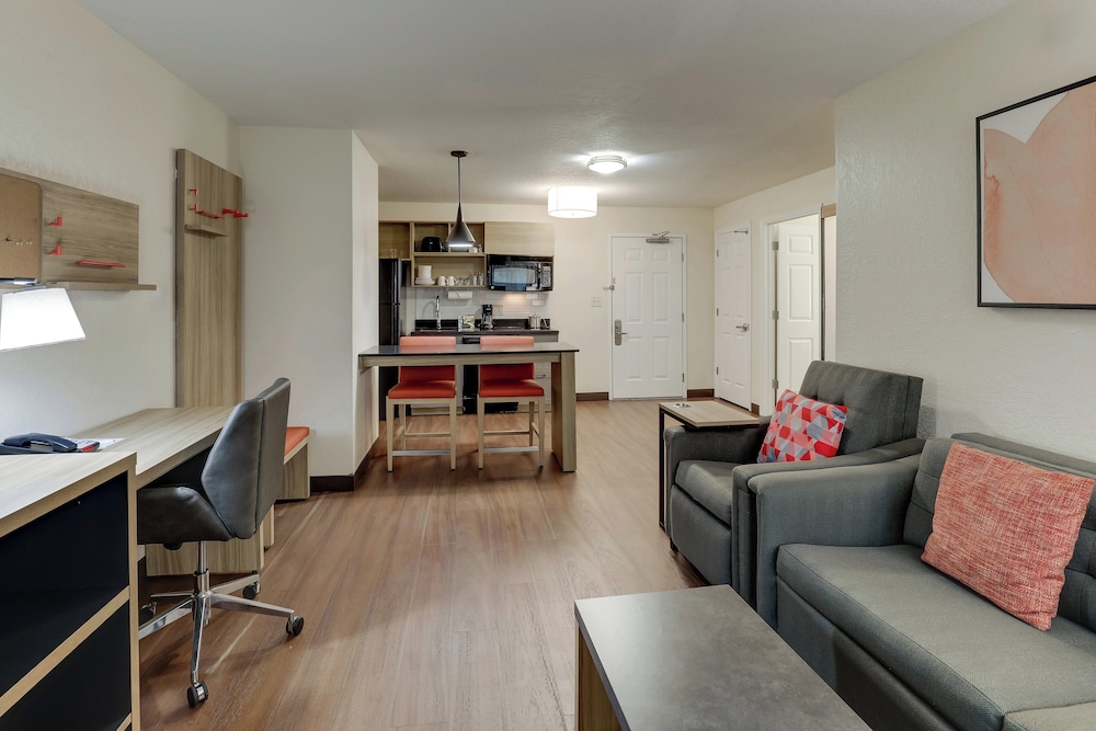 Candlewood Suites Lexington by IHG - photo 30