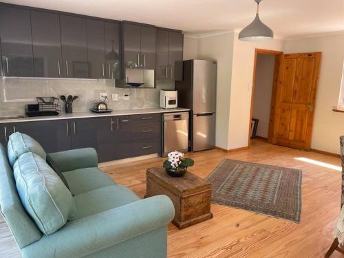 Aristea garden unit amazing mountain views