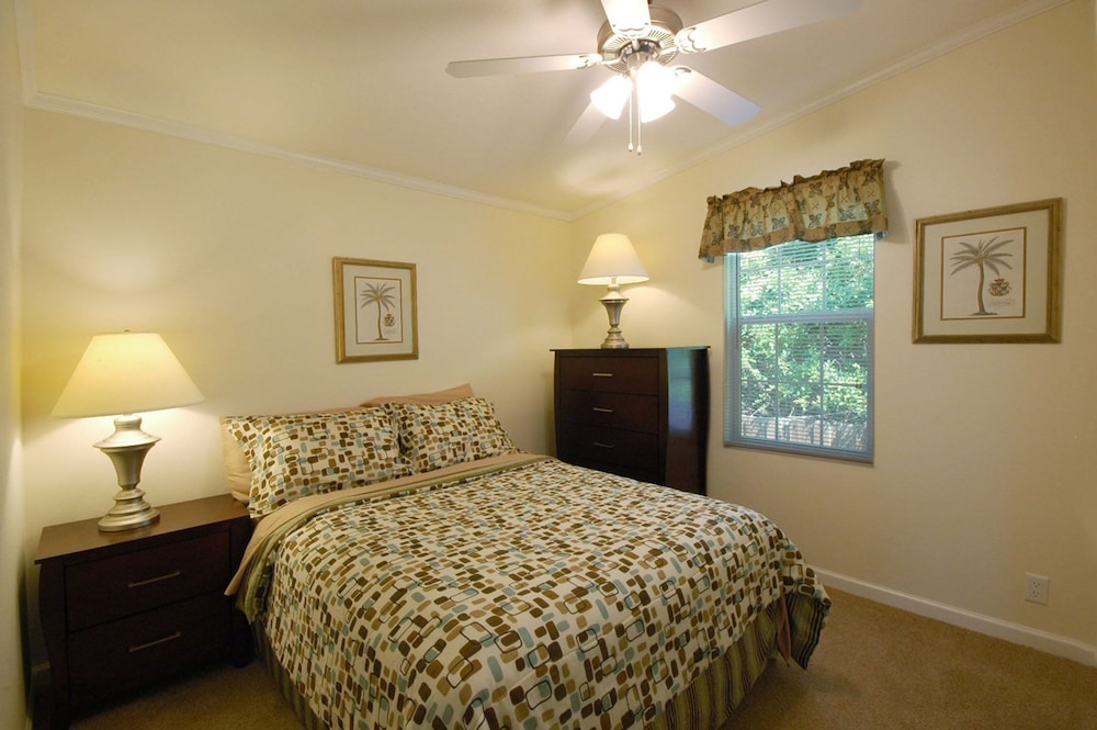Groves RV Resort - photo 9
