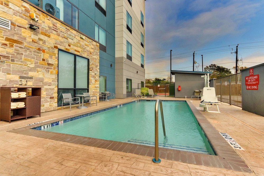 TownePlace Suites by Marriott Houston I 10 East - photo 40
