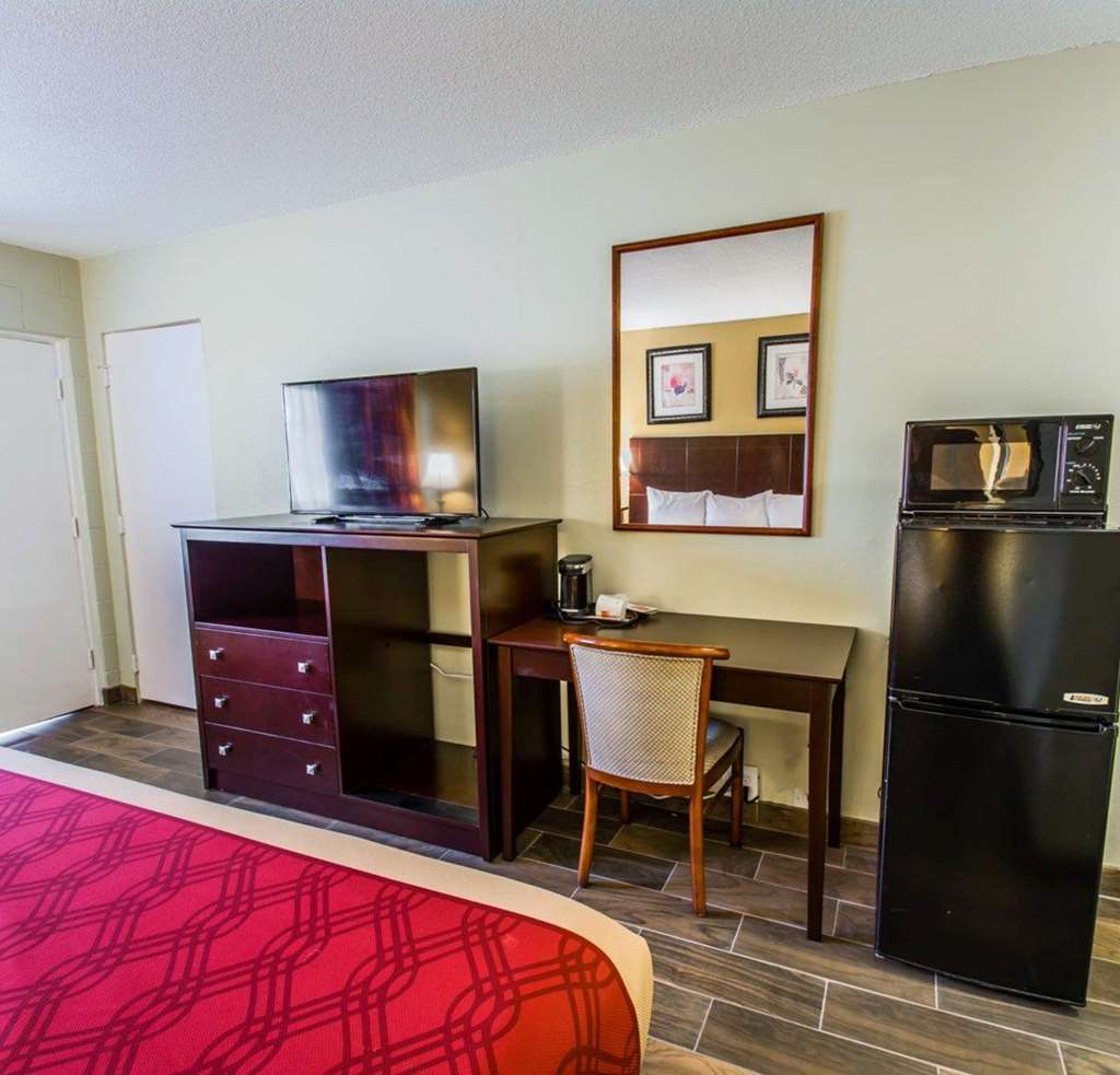 Econo Lodge Cocoa Beach near the Port - photo 10