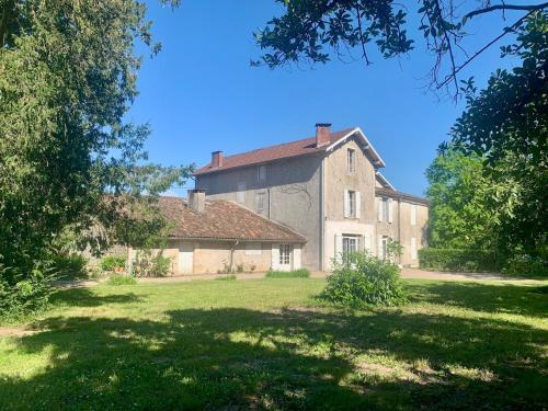 Demeure Familiale - last minute hotel in Preignac