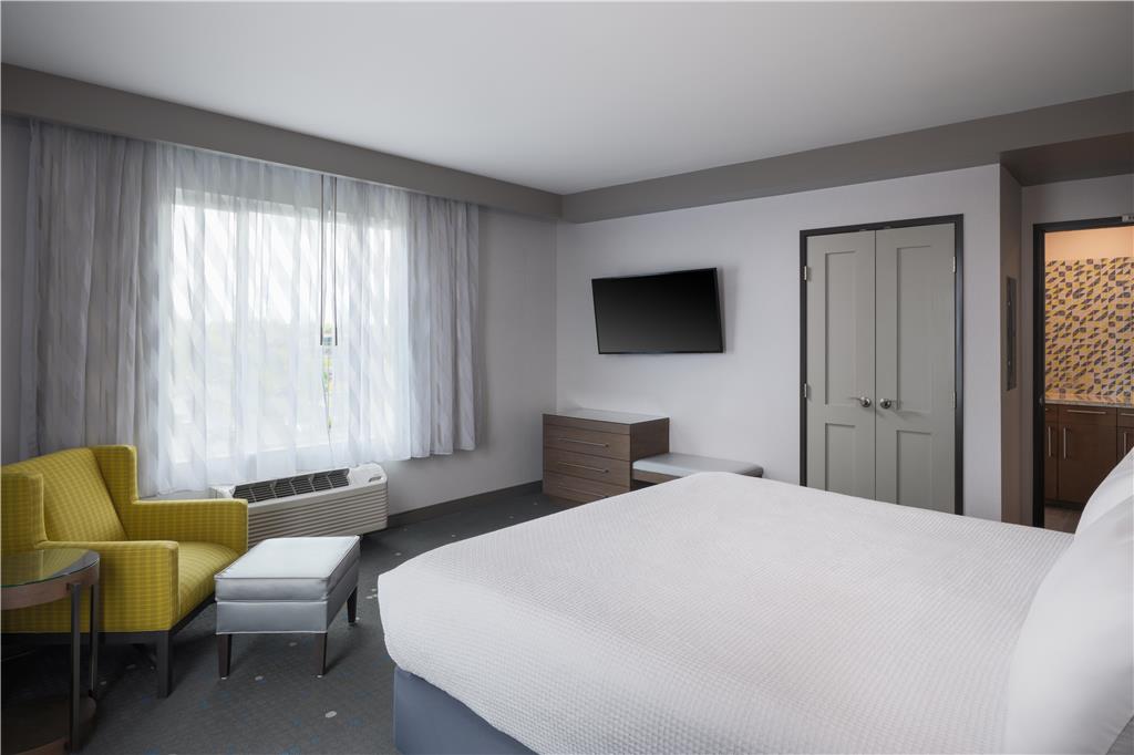 Best Western Premier Hotel at Fisher's Landing - photo 42