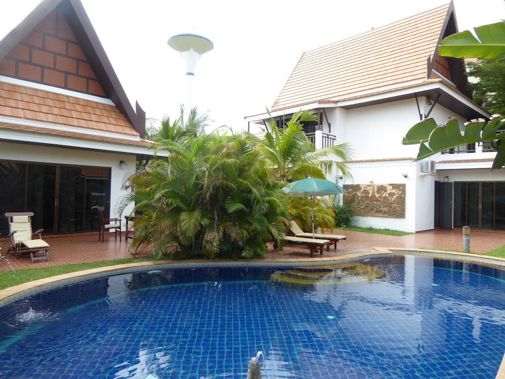 VIP Chain Resort Pool Villa - last minute hotel in Rayong
