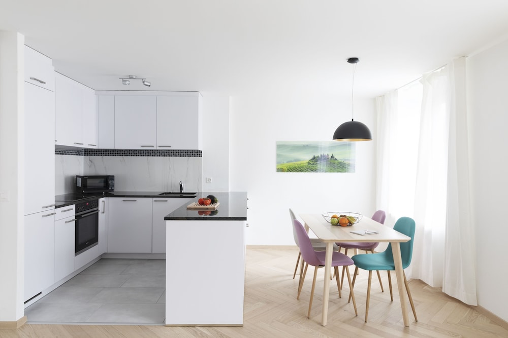 Nest Badenerstrasse — 4-Star Luxury Hotel in Zurich, Switzerland