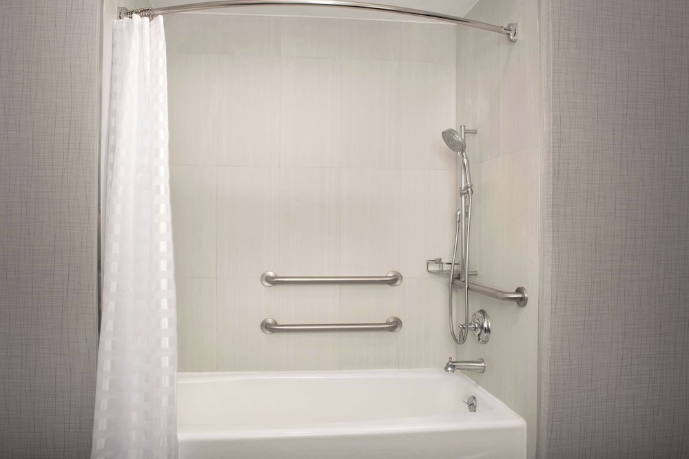 Embassy Suites La Quinta Hotel & Spa - photo 36