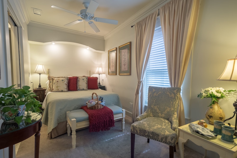 The Kenwood Inn - photo 21