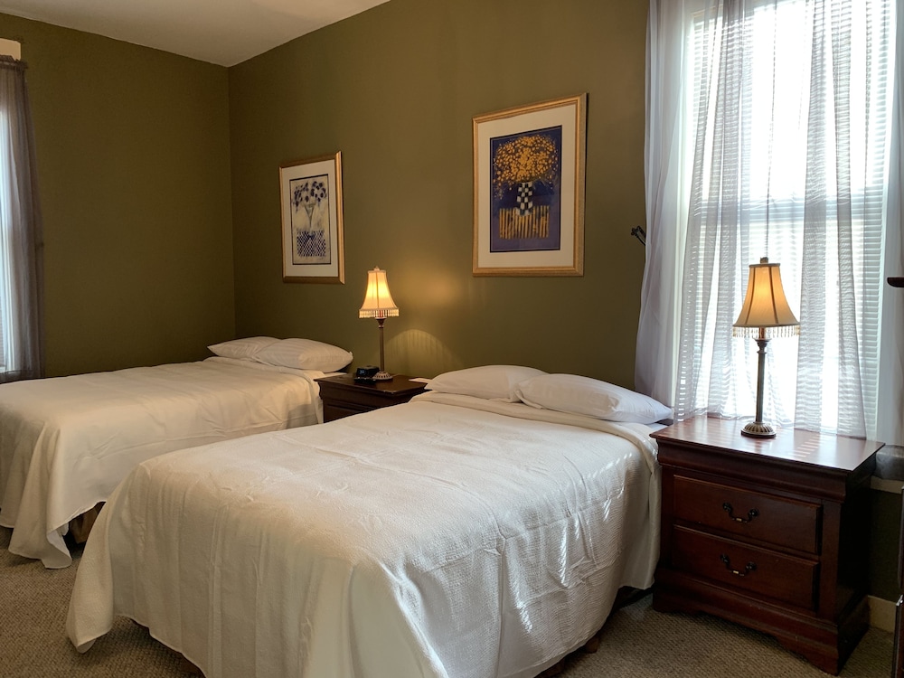 The Hotel Belvidere - photo 9
