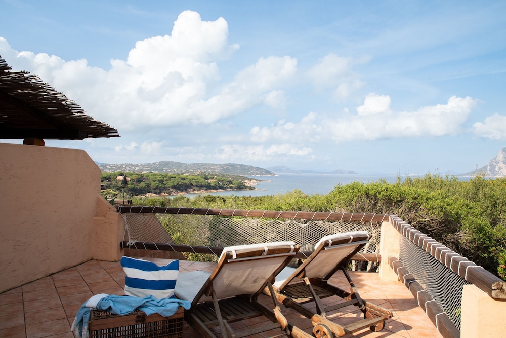 Breeze of the Coast by Wonderful Italy — 4-Star Luxury Hotel in San Teodoro, Italy