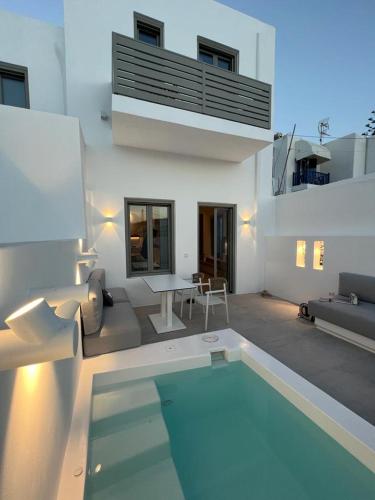 Vivant Naousa Residence 1 — 4-Star Luxury Hotel in Naousa, Greece