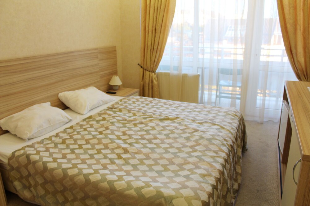 Svetlana Hotel - last minute hotel in Sochi