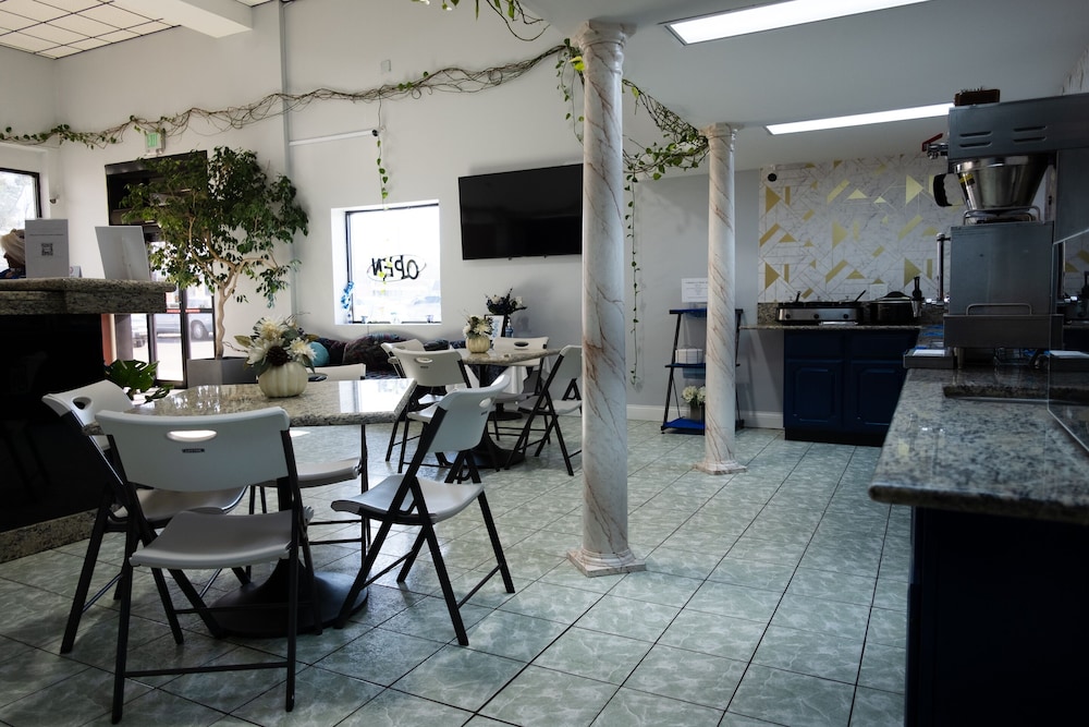 Envi Boutique Hotel Henderson Evansville South - photo 111