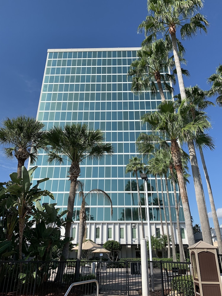 DoubleTree by Hilton at the Entrance to Universal Orlando - photo 53