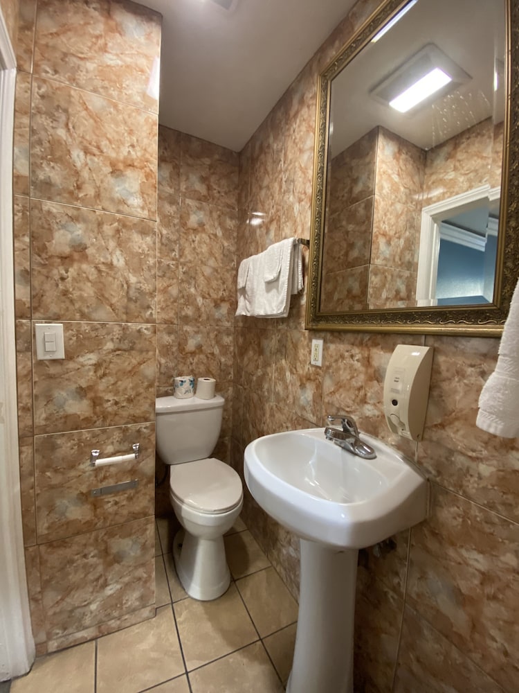 Sands Inn - photo 9