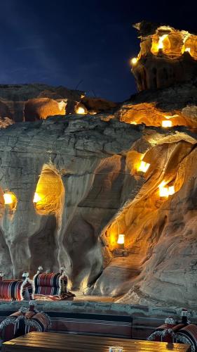 Rum Yanal Luxury Camp — 4-Star Luxury Hotel in Wadi Rum, Jordan