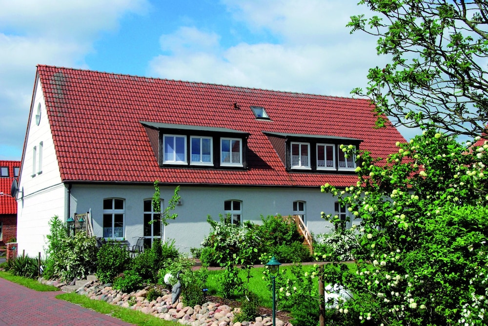 Ferienwohnung in der Mecklenburger Seenplatte — 4-Star Luxury Hotel in Buchholz, Germany