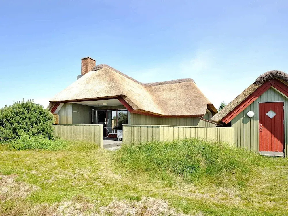 Stunning Home In Blåvand With Wifi — 4-Star Luxury Hotel in Oksbol, Denmark