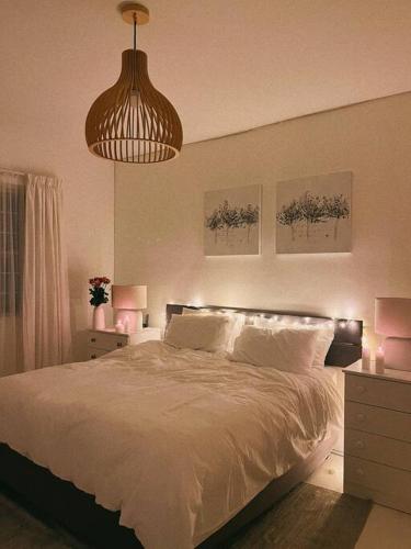 Couples Cove: Luxe Getaway w jetted bath & views — 4-Star Luxury Hotel in Cape Town, South Africa