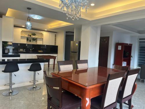 My Suite Heart of San Juan City near Greenhills Ortigas with Roof Garden — 4-Star Luxury Hotel in Manila, Philippines