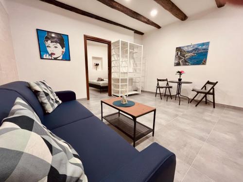 Sorriso Suite — 4-Star Luxury Hotel in Naples, Italy