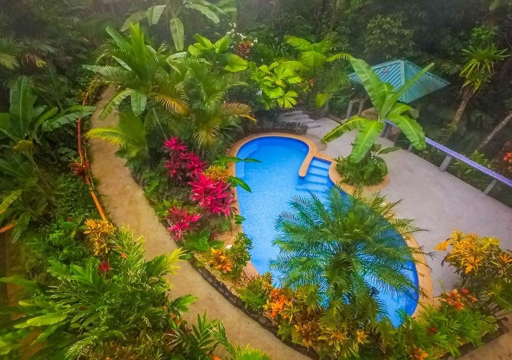 Villas en el Bosque — 4-Star Luxury Hotel in Ciudad Cortes, Costa Rica