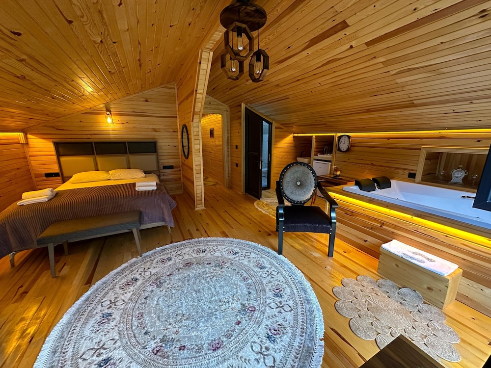 Meydan Şelale Dağ Evi — 4-Star Luxury Hotel in Camlihemsin, Turkey