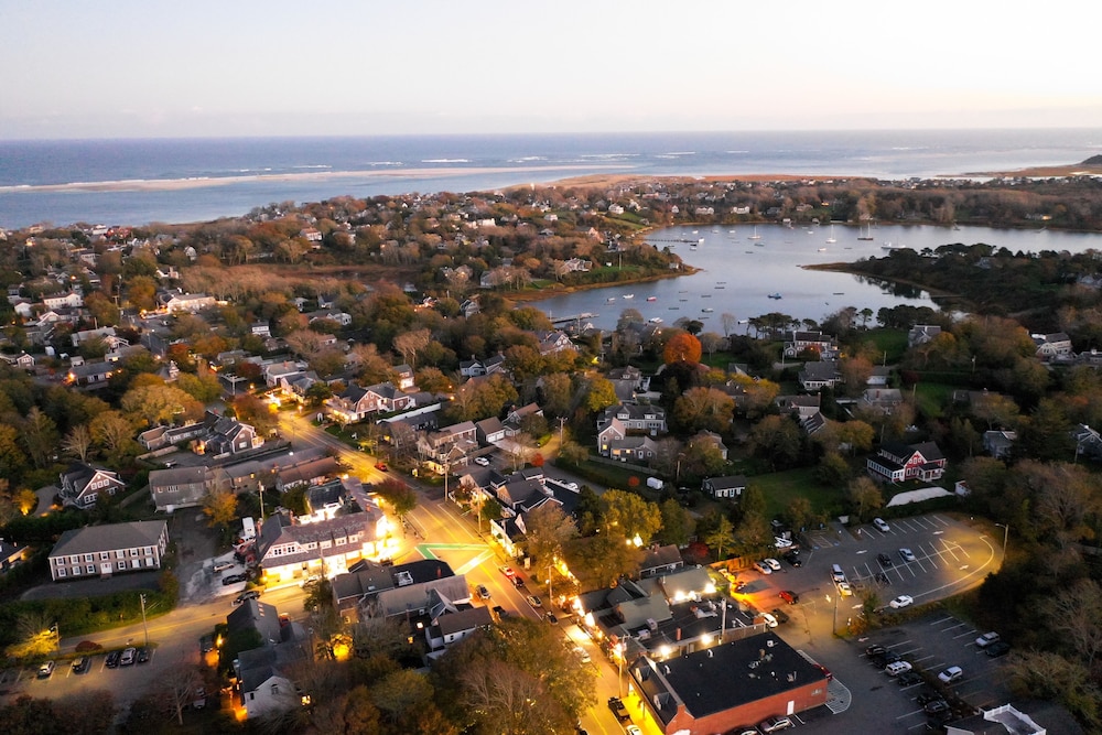 Chatham Wayside Inn - photo 42