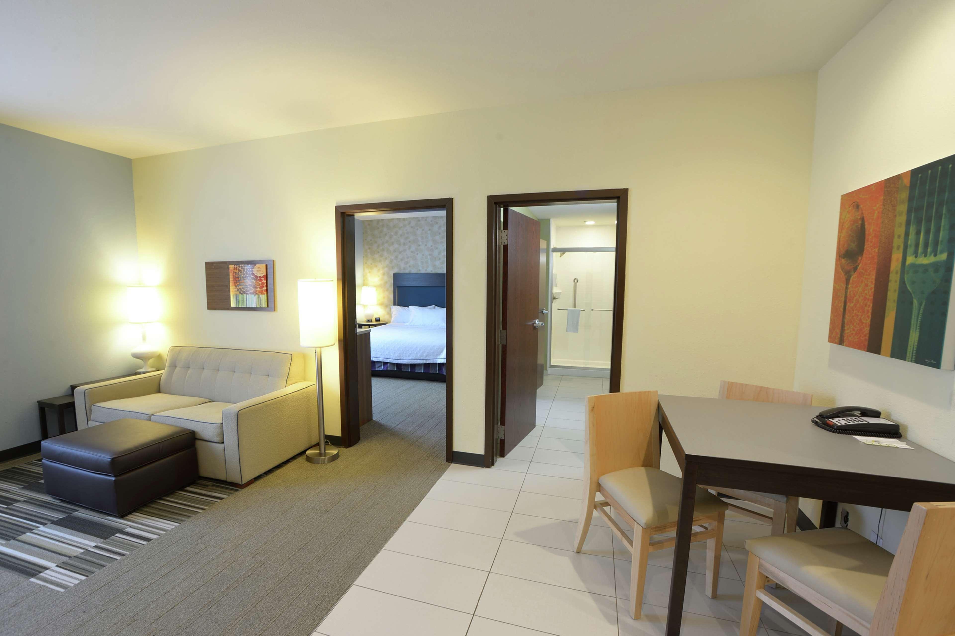 Home2Suites by Hilton Edmond - photo 6